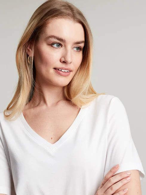 White V Neck T-shirt - Image 5