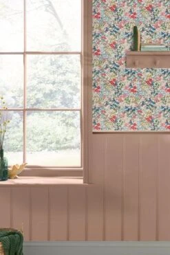 Cream Sanders Ditsy Wallpaper